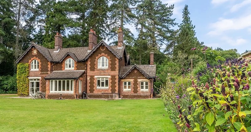 Cette somptueuse maison appartenant à la reine Elizabeth II est disponible sur Airbnb