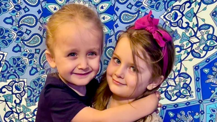 Une famille de Jacksonville est en deuil, après la macabre découvre de leurs jumeaux dans leur coffre à jouets