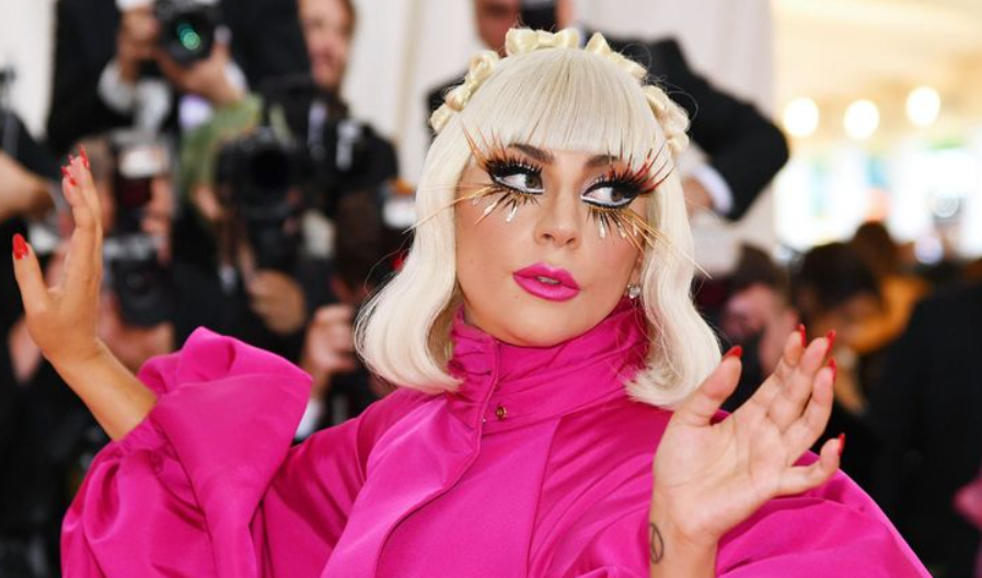Lady Gaga apparaît sans maquillage dans une vidéo et ça fait réagir