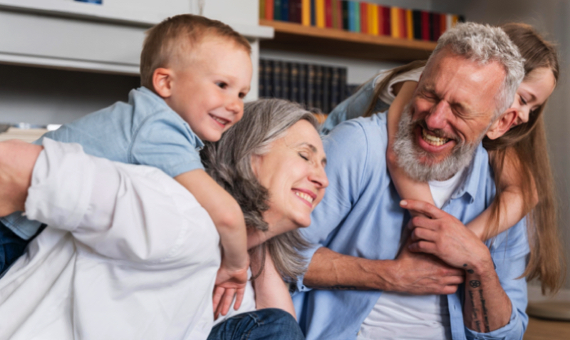Pourquoi les grands-parents se trompent-ils souvent sur le prénom de leurs petits-enfants ?