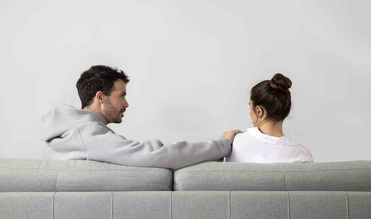 Comment savoir si vous êtes dans la mauvaise relation pour vous ? 12 signes avant-coureurs qui apparaissent plus tard dans la relation