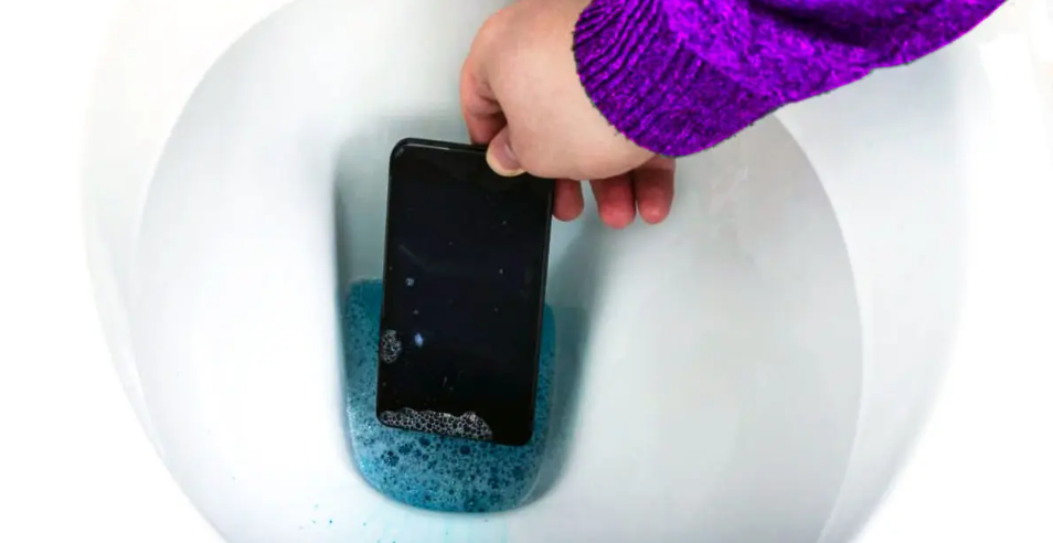 Que faut-il faire lorsque votre téléphone tombe à l’eau ?