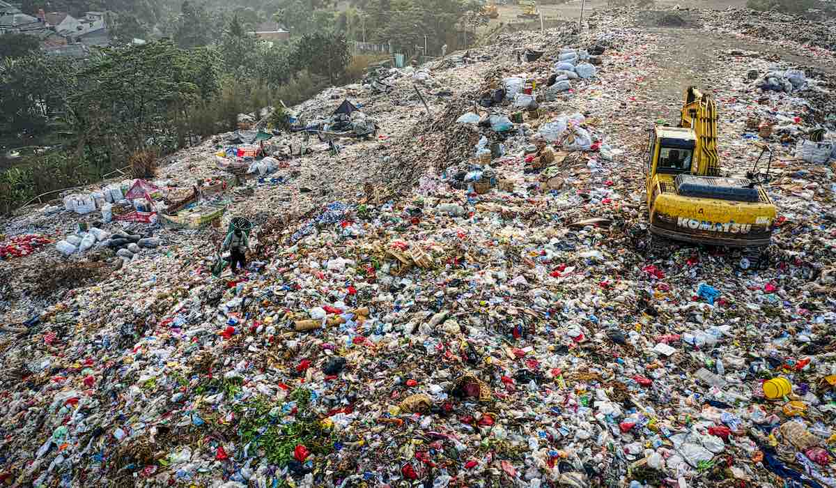 Recyclage du plastique : Un rapport du CCI indique que l’industrie aurait menti aux consommateurs pendant des décennies