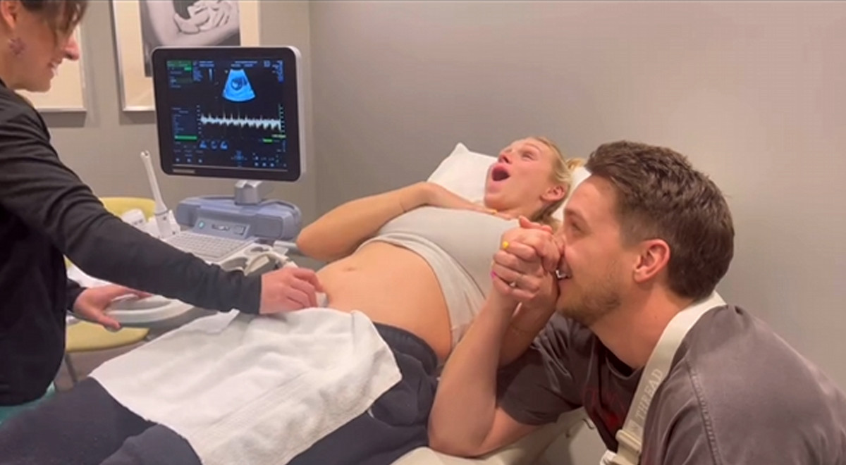 Ces parents de deux enfants réagissent à l’annonce d’une nouvelle grossesse : un gros coup de théâtre les attend