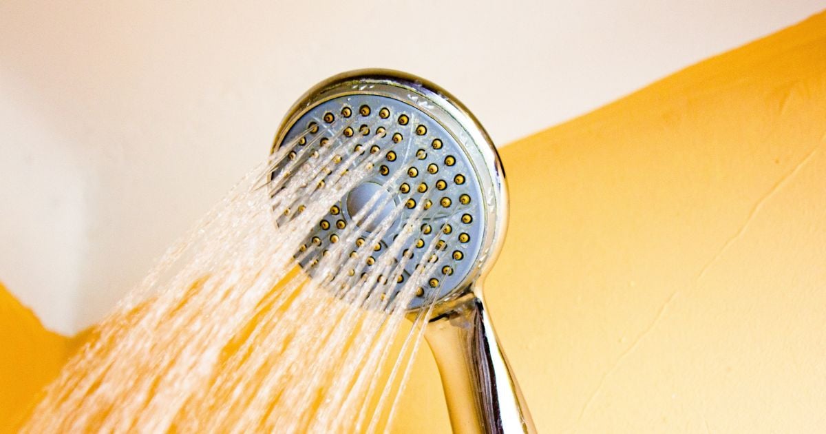 Sécheresse : ce maire demande aux couples de se doucher ensemble pour faire des économies d’eau