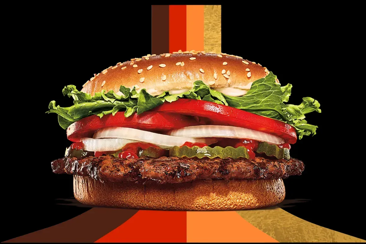 Burger King renouvelle son apparence et les fans sont mitigés