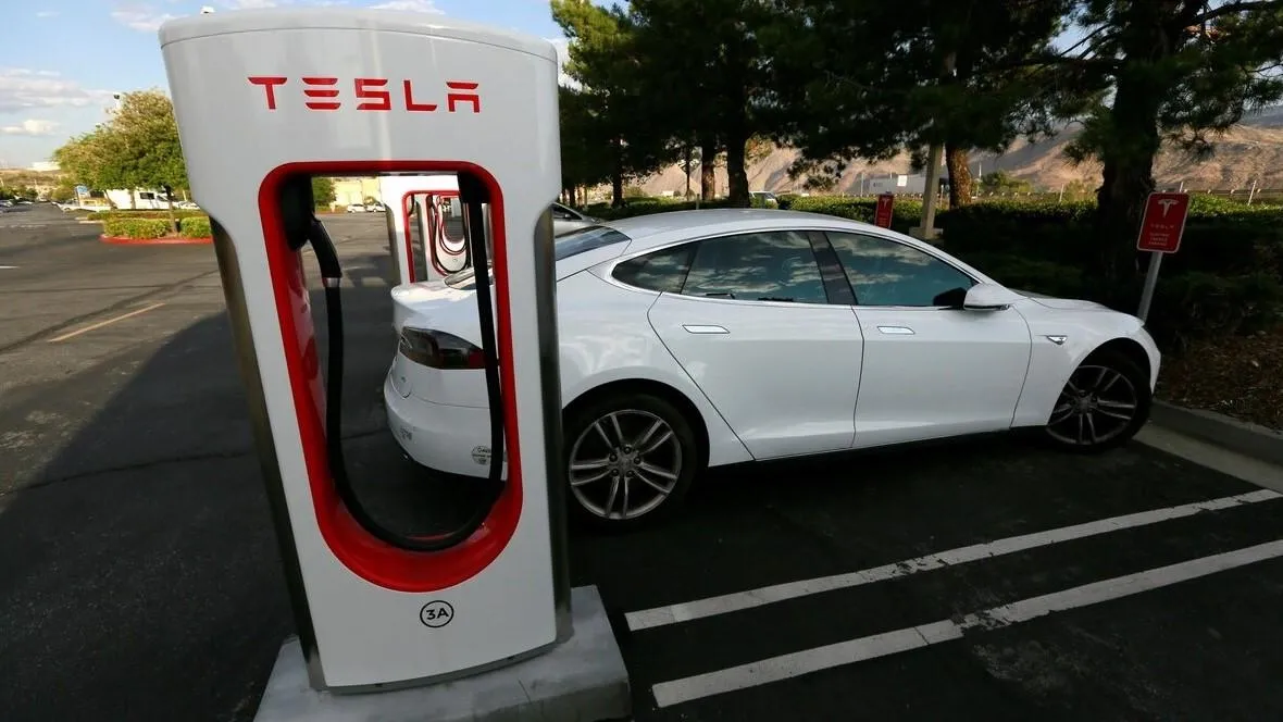 Coupes majeures chez Tesla : plus de 10% des employés seront touchés